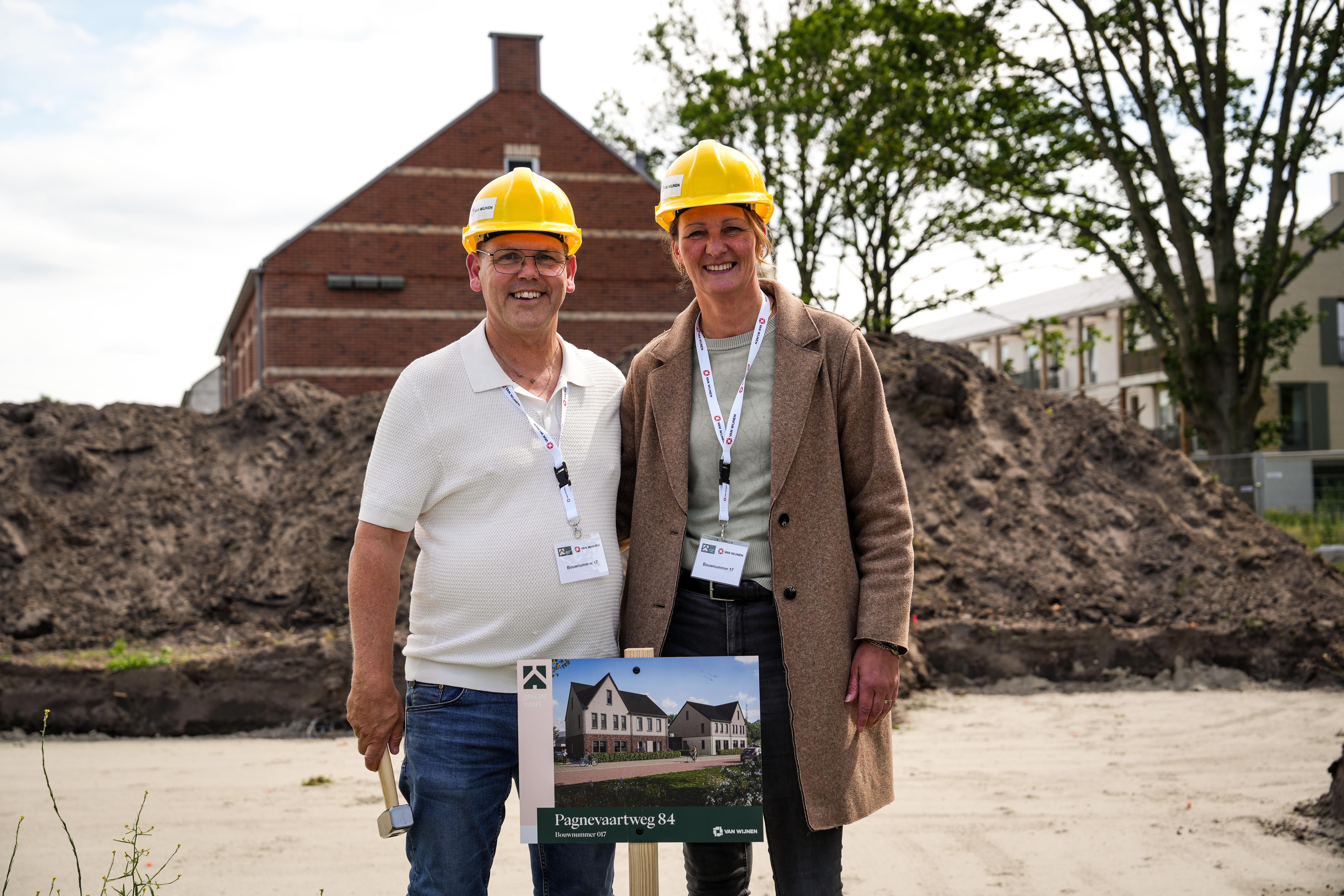 Start bouw Oudenbosch bewerkt 48 LR